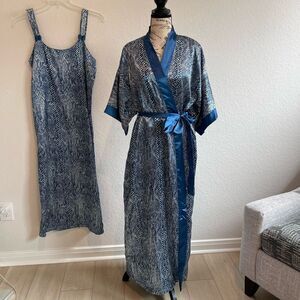 Contessa Di Roma Small Blue Snake Skin Print Slip Dress & Robe 2 Piece Sleepwear